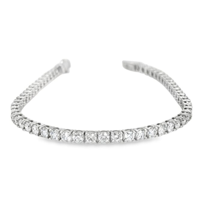 18ct White Gold Tennis Bracelet Claw Set 55=5.30ct G SI