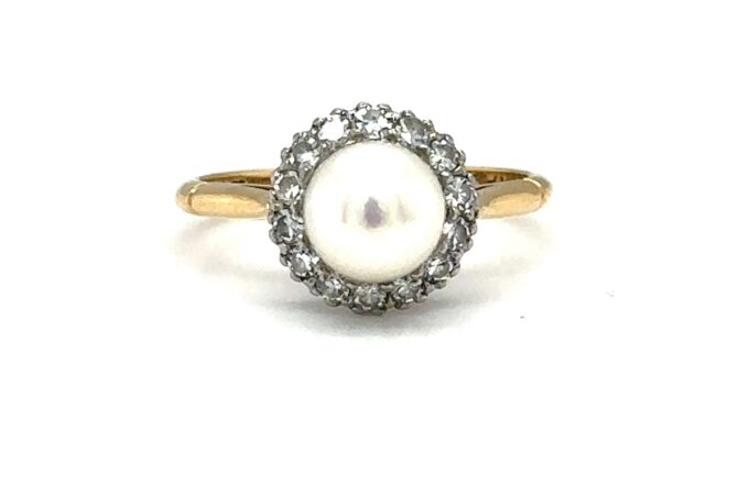 18ct Yellow Gold & Palladium Vintage 6.7mm Akoya Pearl & Diamond Cluster Ring