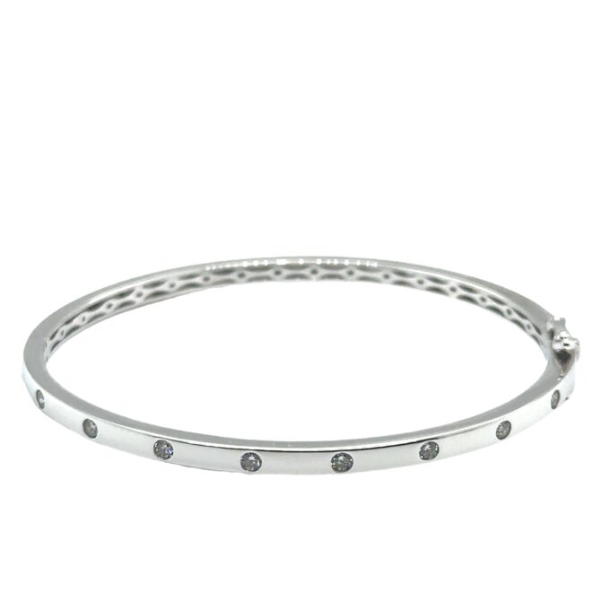 9Ct White Gold Stamp Set Hinged Bangle 8 = 0.41Ct G Si